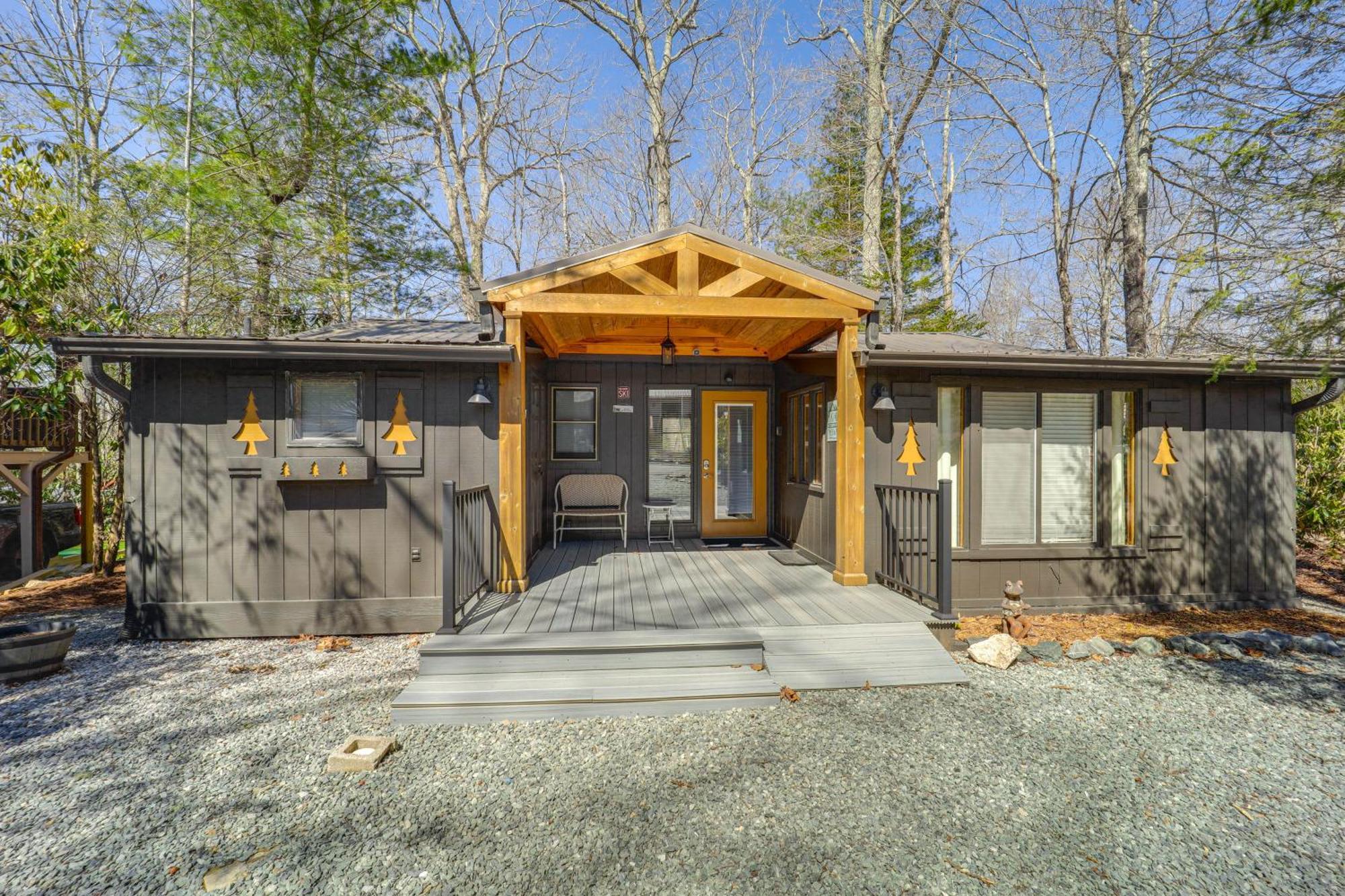 Rustic Newland Cabin With Deck By Lake And Trails! エクステリア 写真